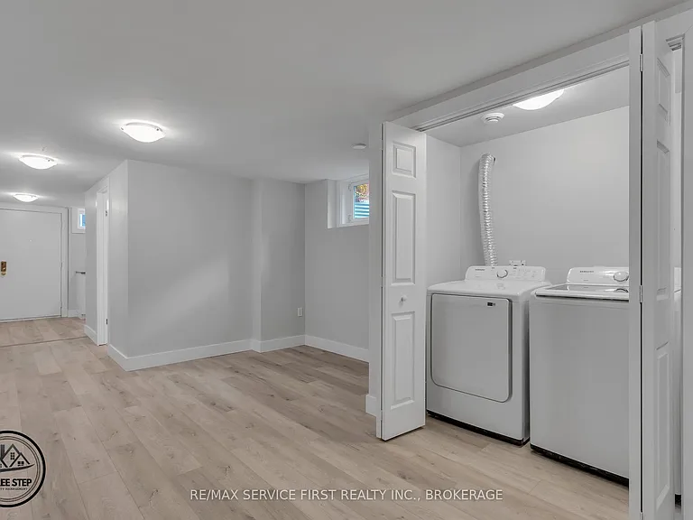 9 Rockford Pl — Photo 18
