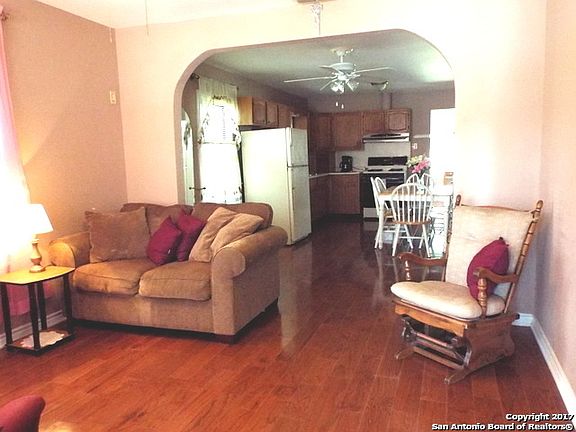 3rd image of 2443 Delgado St