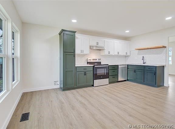 3rd image of 315 N Hogan St