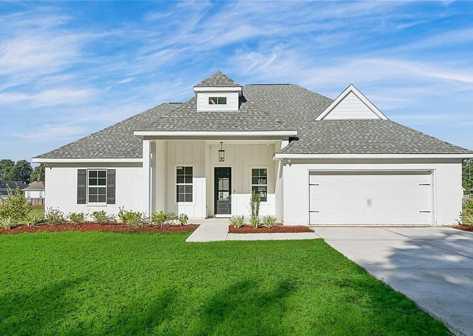 1st image of 72629 Robindale Dr