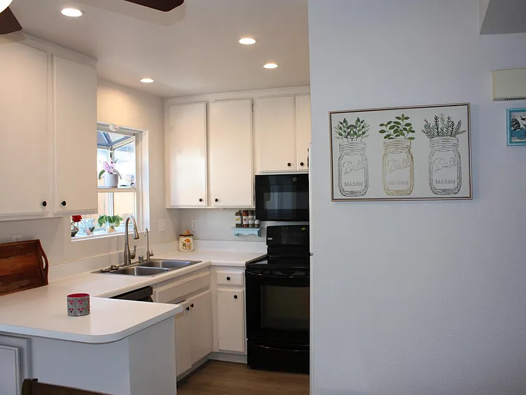 4231 Lowell St #5 — Photo 11