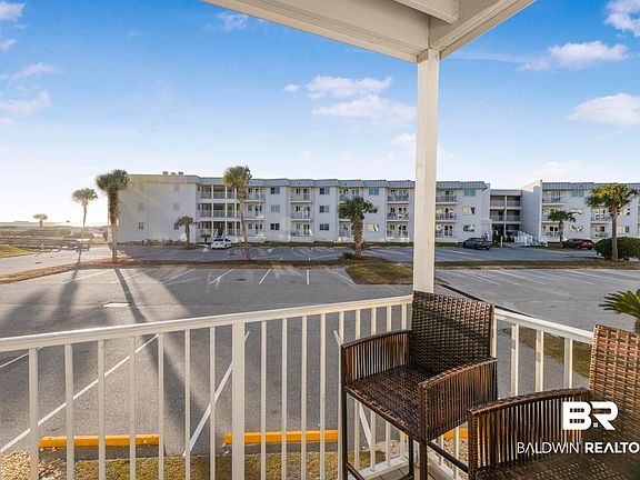 4th image of 400 Plantation Rd #1105