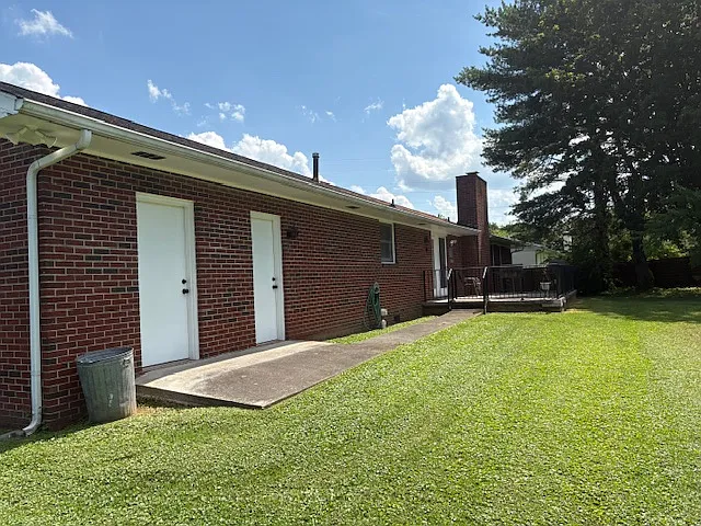 5809 Holston Dr — Photo 12