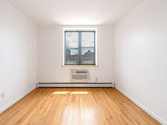 5th image of 14218 38th Ave APT 7B