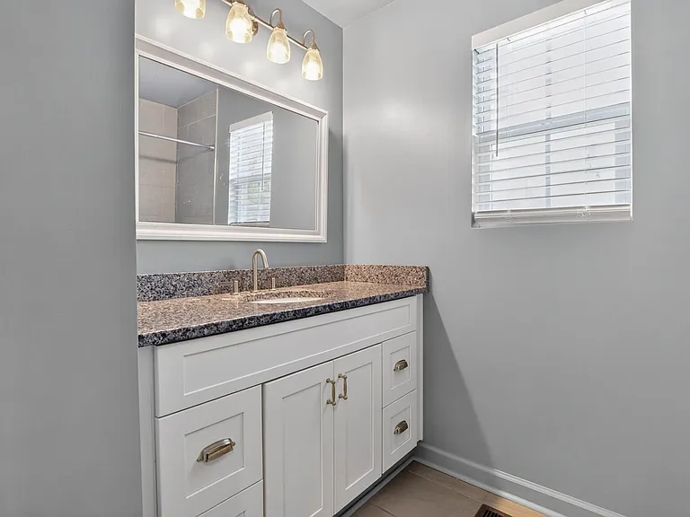 9609 Bay St #19 — Photo 17