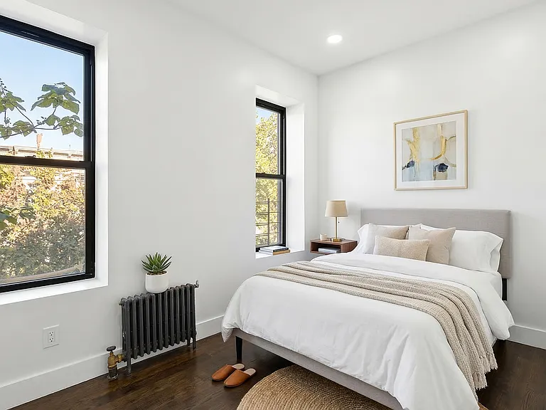 445 Lenox Ave #6 — Photo 2