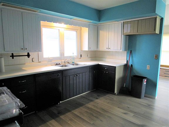 5th image of 204 W Howard St
