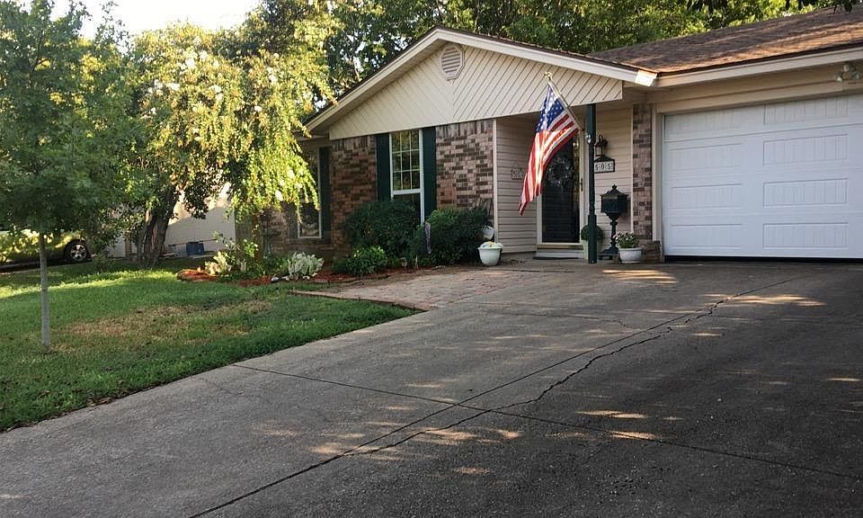 1st image of 505 Barkridge Trl