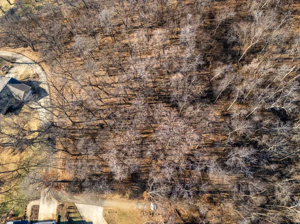 2307 18th Ave, De Witt, IA 52742