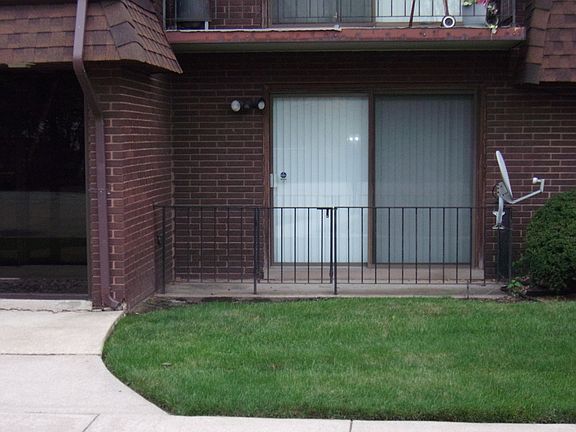 2nd image of 375 Stoney Island Ave APT 102