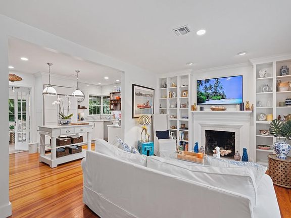 4th image of 2341 Vero Beach Ave
