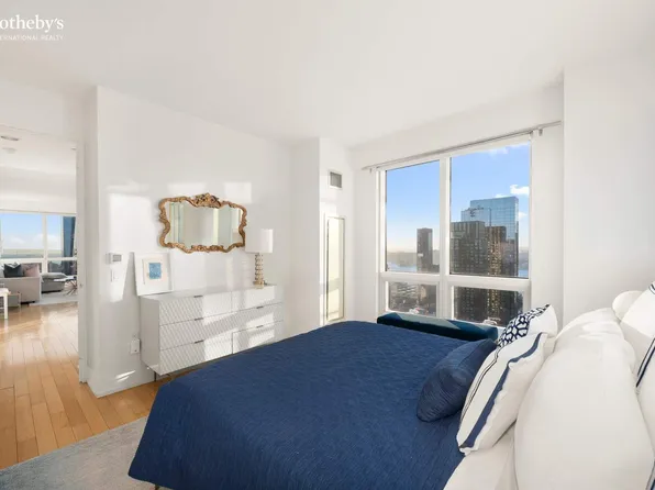 350 West 42nd Street image 8 of 19