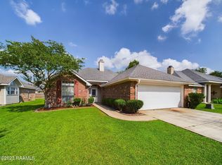 309 Pear Tree Cir, Broussard, LA 70518