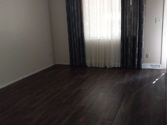 5th image of 2585 Coronette Ave