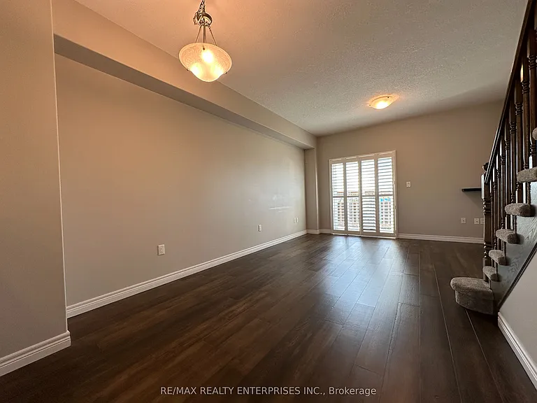 69 Edenrock Dr — Photo 10