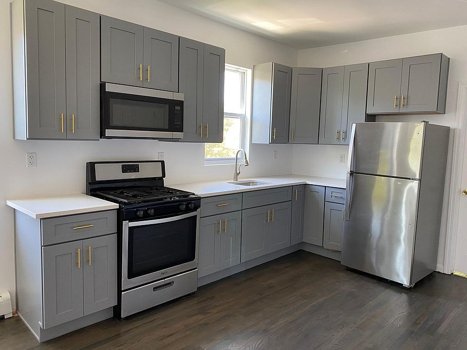 1st image of 53 Stanley Ave Floor 2