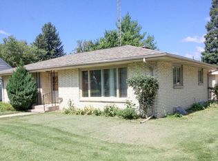 203 3rd Ave NW, Hampton, IA 50441