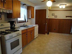 4th image of 73 Marrano Dr