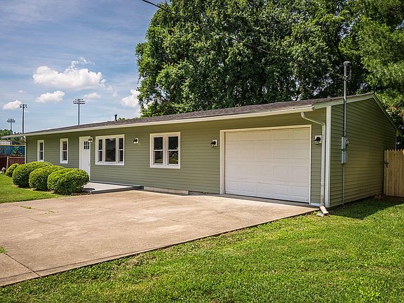3rd image of 9954 Appollo Ct
