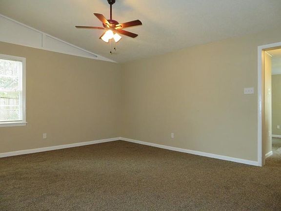 2nd image of 3082 Brookdale St