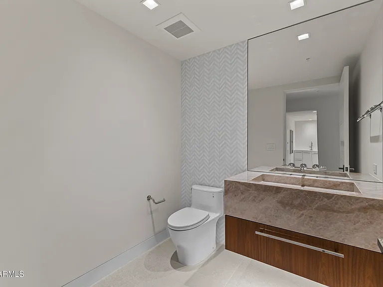 6587 N Palmeraie Blvd #2021 — Photo 15