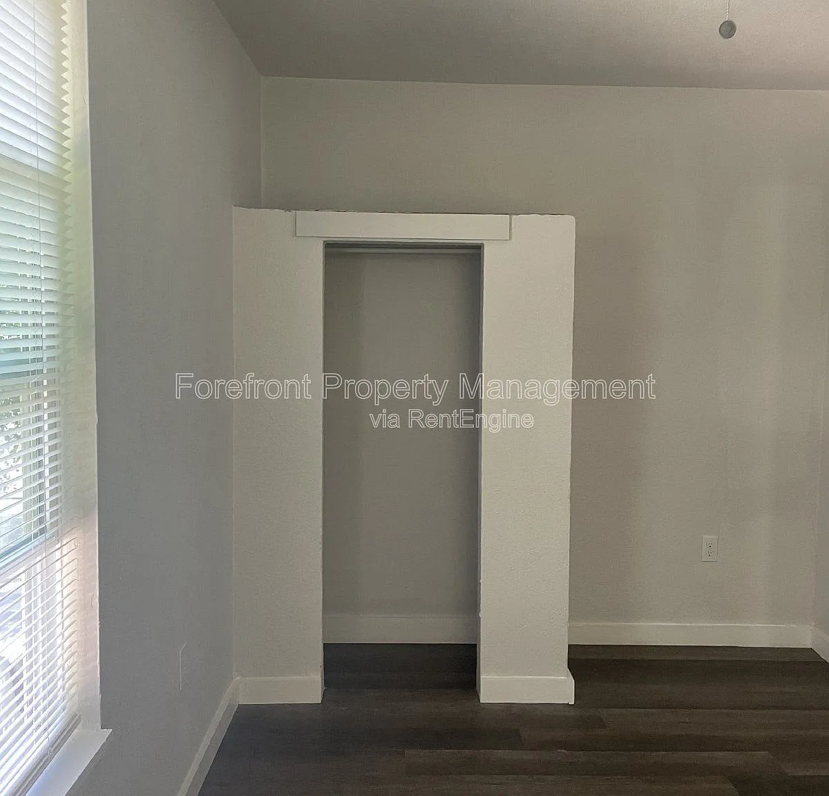 2 bed, 1.0 bath, $875 — Photo 4