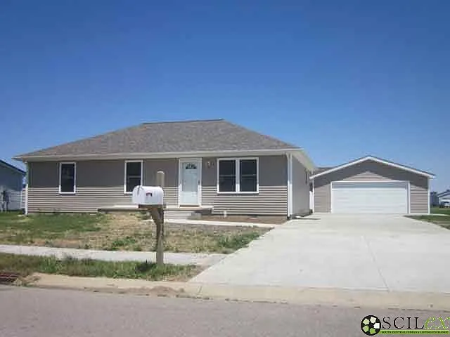 3340 Fall Valley Dr photo 1