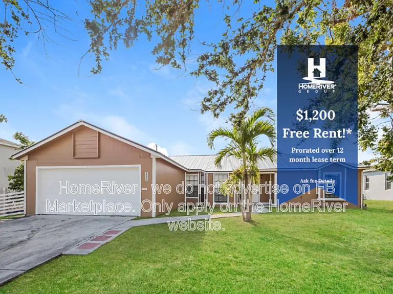 1720 SW 3rd Pl — Photo 1