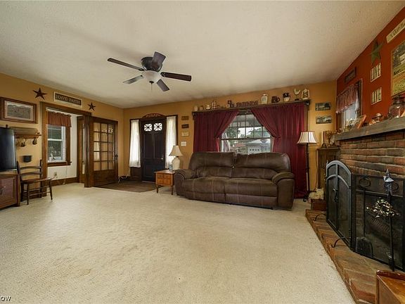 3rd image of 324 Linwood Ave NW