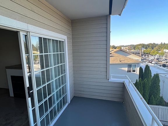 2nd image of 11314 25th Ave NE APT 304