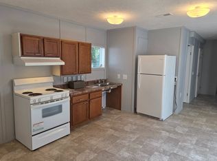 113 SE Willow Way, Topeka, KS 66609