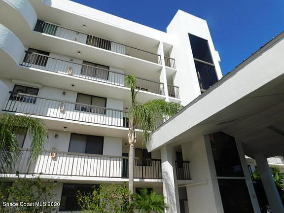2nd image of 300 Columbia Dr #1042