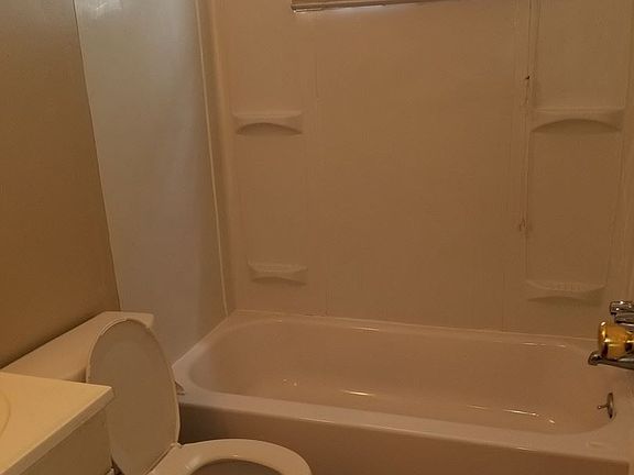 4th image of 2102 Grasmere Ave