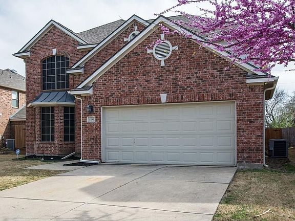 3rd image of 1109 Nocona Dr
