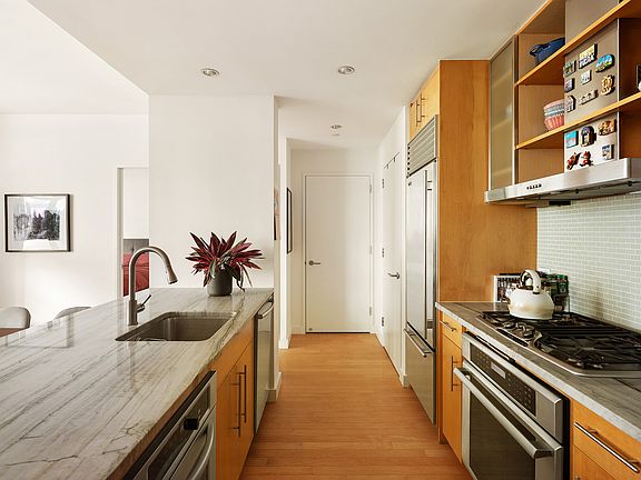 4th image of 1 Northside Piers APT 18C