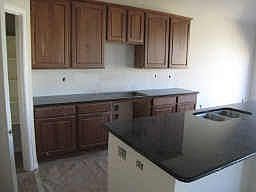 4th image of 1509 White Willow Ln