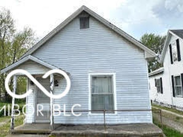 822 Main St, Hope, IN 47246
