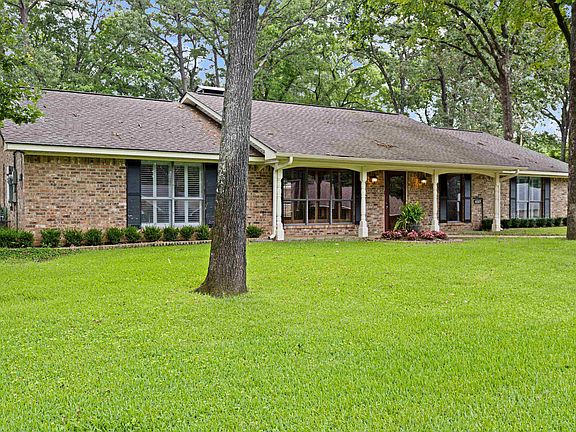 2nd image of 627 Town Oaks Cir