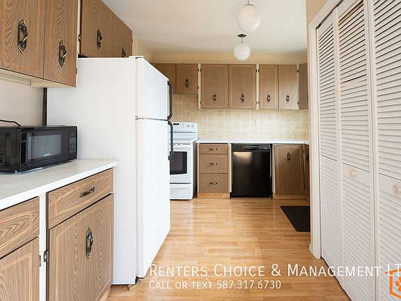 5th image of 27A Lemoyne Cres W