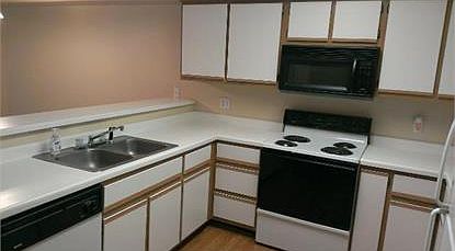 3rd image of 6135 Courtly Alcove APT H