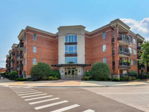111 N Wheaton Ave Unit 407, Wheaton, IL 60187