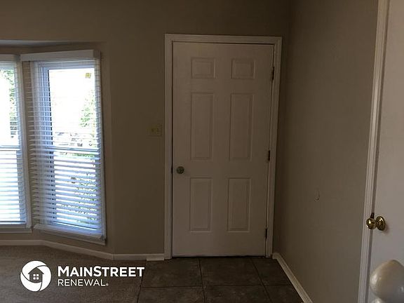 4th image of 10743 Cleveland Ave