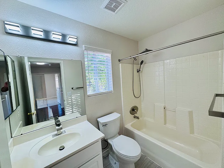 2nd bathroom