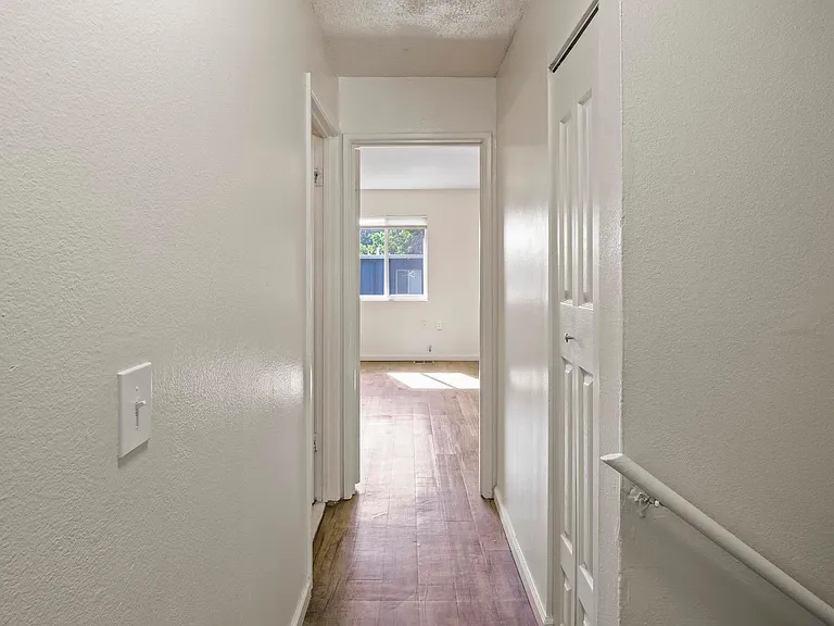 Westport Crossing Apartments — Photo 99