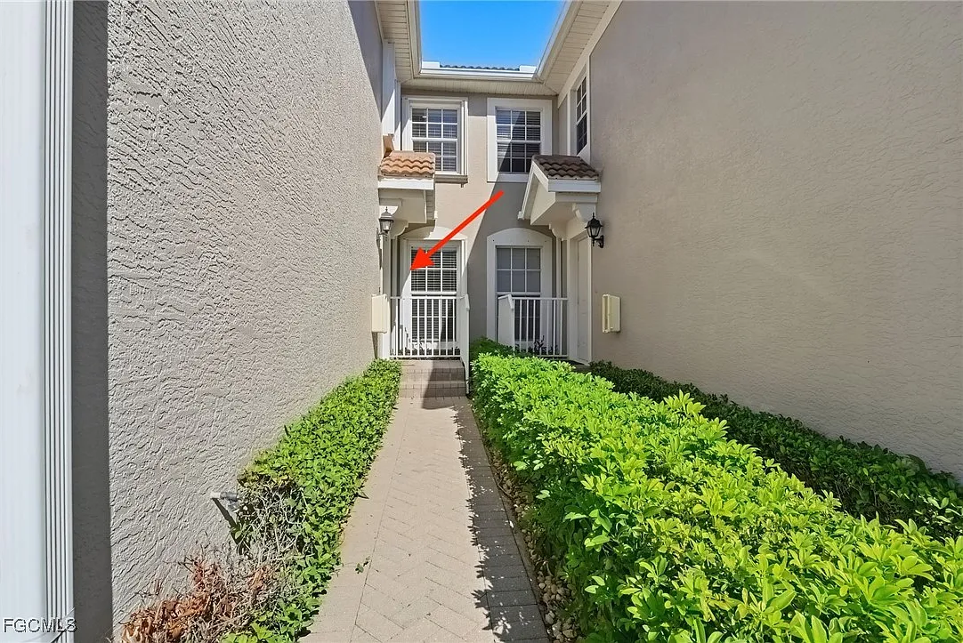 2 bed, 2.0 bath, 1749 sqft, $2,500 — Photo 2