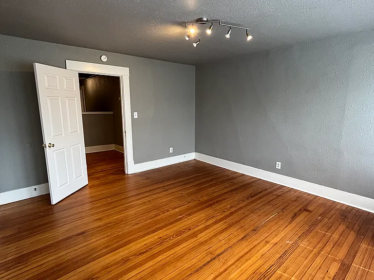 703 N Atlanta Ave — Photo 20