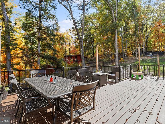 4th image of 530 Bunny Ln
