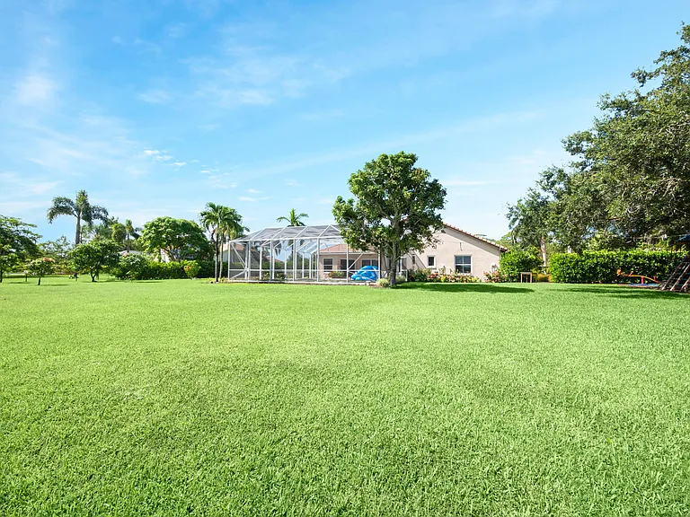9676 Eagle Point Ln — Photo 36