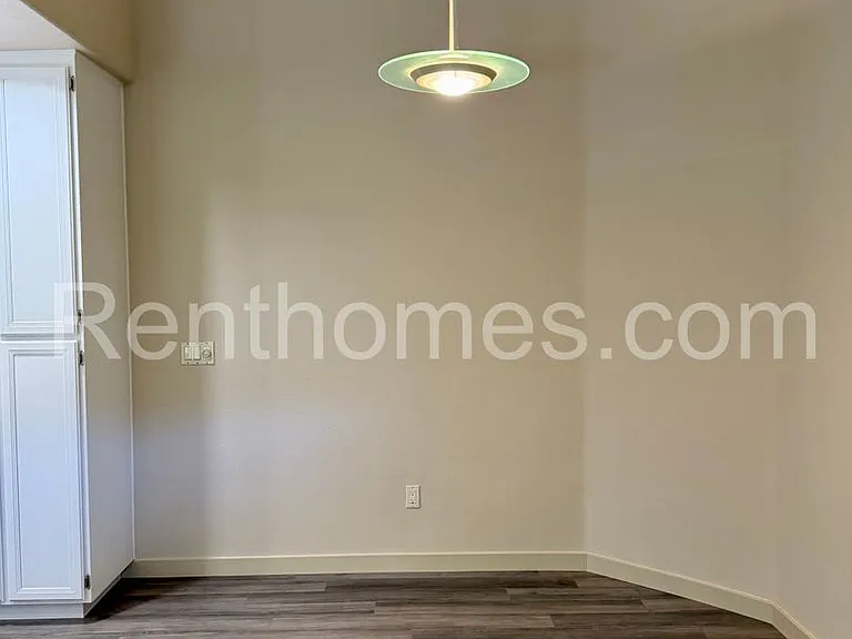 11295 Provencal Pl — Photo 13
