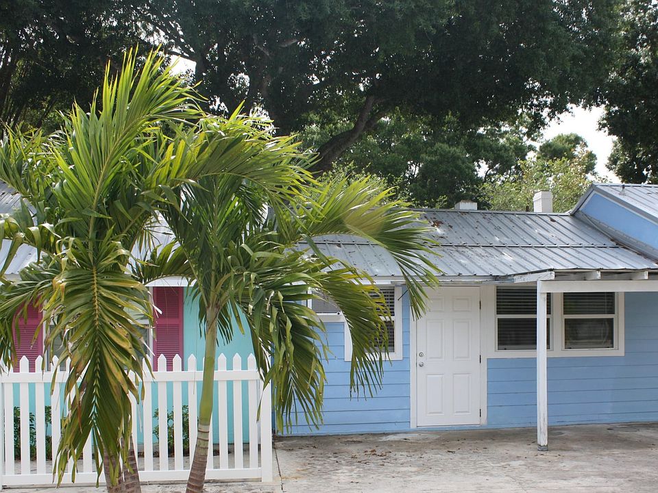 Front of unit, with patio
